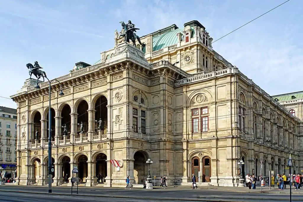 Vienna State Opera, your second stop for your day trip from Prague to Vienna